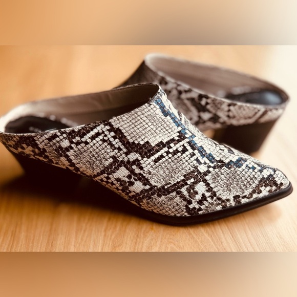 Midnight Velvet Women’s Clogs slip on snakeskin black brown and white size 8 - Picture 1 of 8